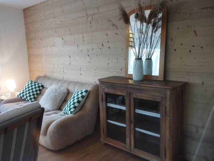 Gîte pour 3 personnes, avec jardin ainsi que terrasse et vue à Saint-Firmin