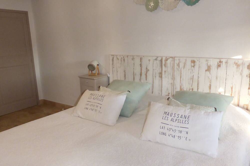 Appartement entier, Mas Saint Roman, La Berrugueto in Maussane-les-Alpilles, Région d'Arles