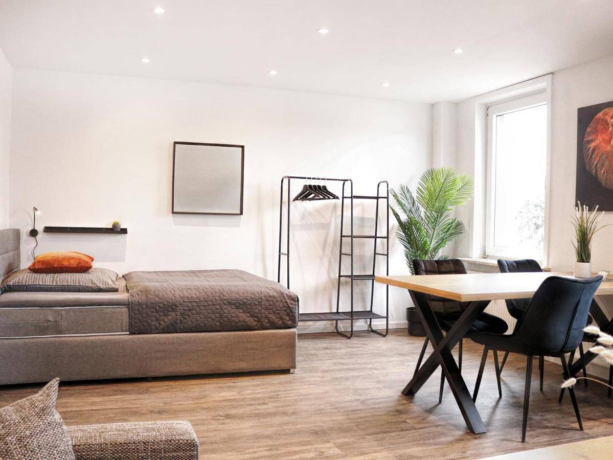 Ganze Wohnung, Lightplace • Größere Gruppen • 4 Einzelzimmer • Boxspring • Smart Tv • Biergarten • Restaurant in Braunschweig, Braunschweig und Umgebung