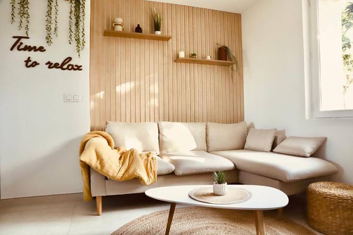 Location de vacances pour 6 personnes, avec Terrasse ainsi que Jardin et Vue à Écrosnes