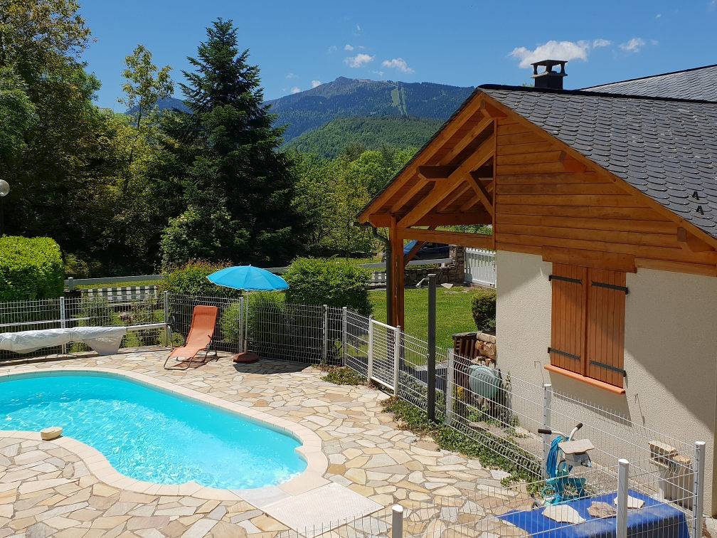 Chalet indépendant Les Feiches et Marguerites avec piscine privée in Ignaux, Pyrénées