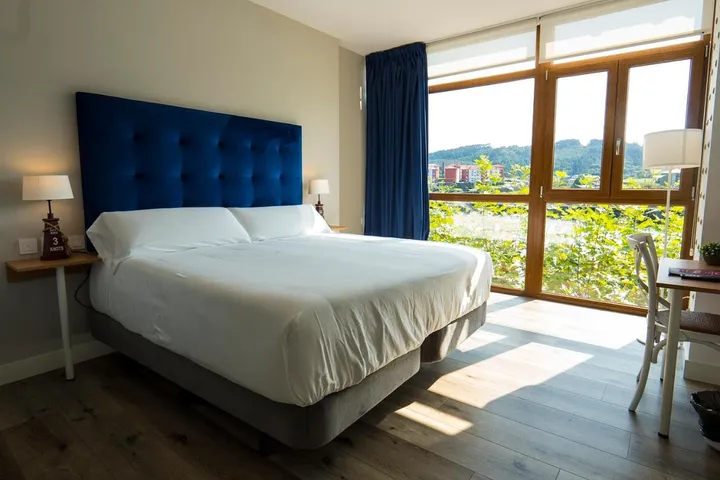Hotel para 2 personas, con terraza además de vistas y vistas al lago - 1