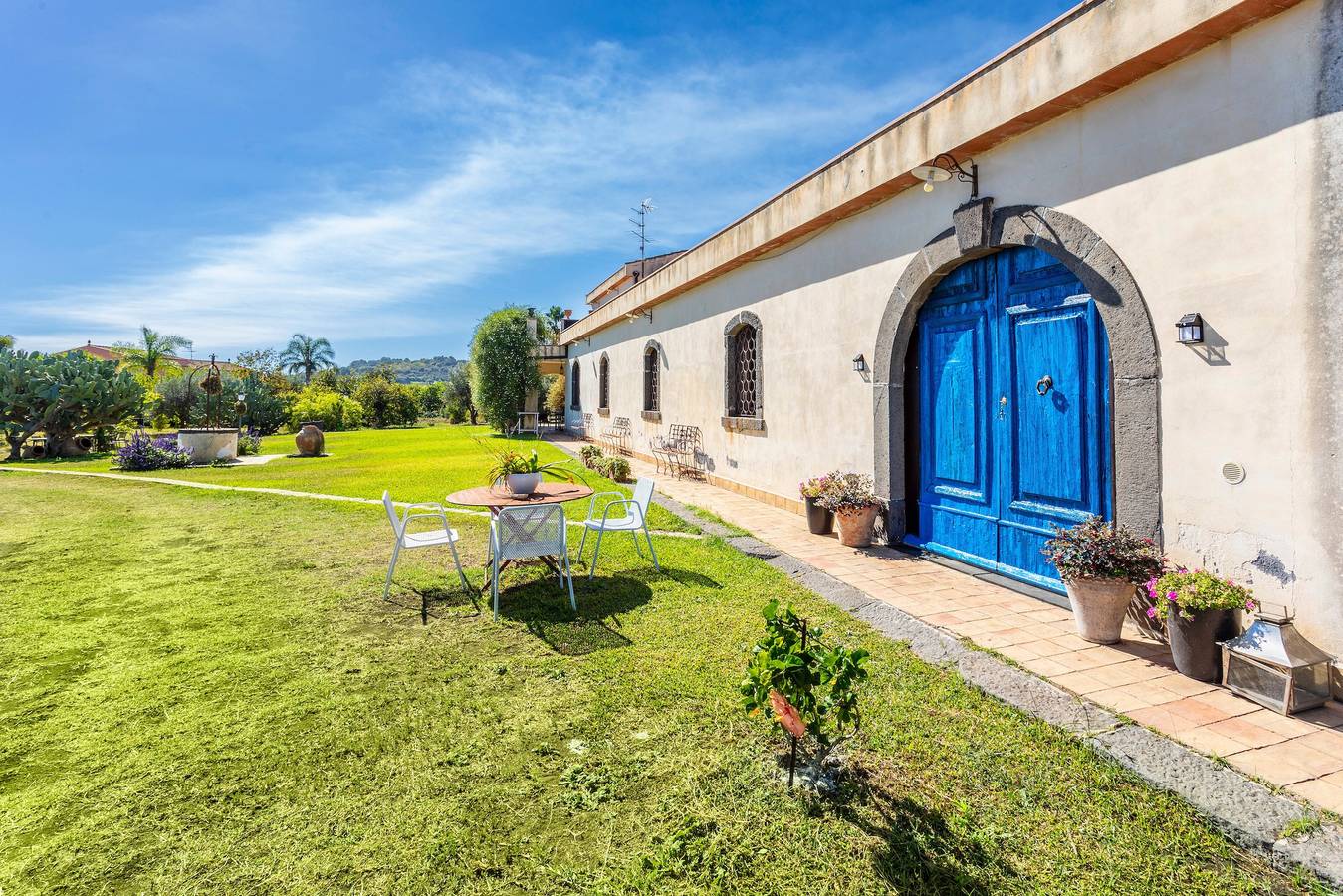 Appartamento intero, Appartamento 'La Casa Del Fico D'india - Blu' con giardino in comune, Wi-Fi e aria condizionata in Aci Platani, Catania e dintorni