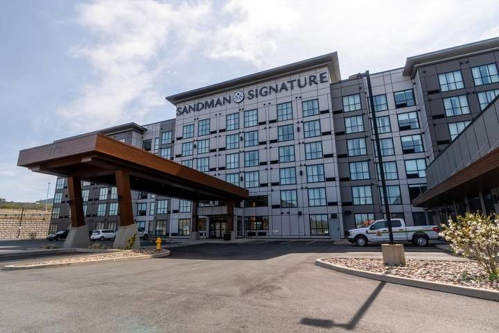 Hôtel pour 4 personnes, avec jacuzzi et piscine, animaux acceptés