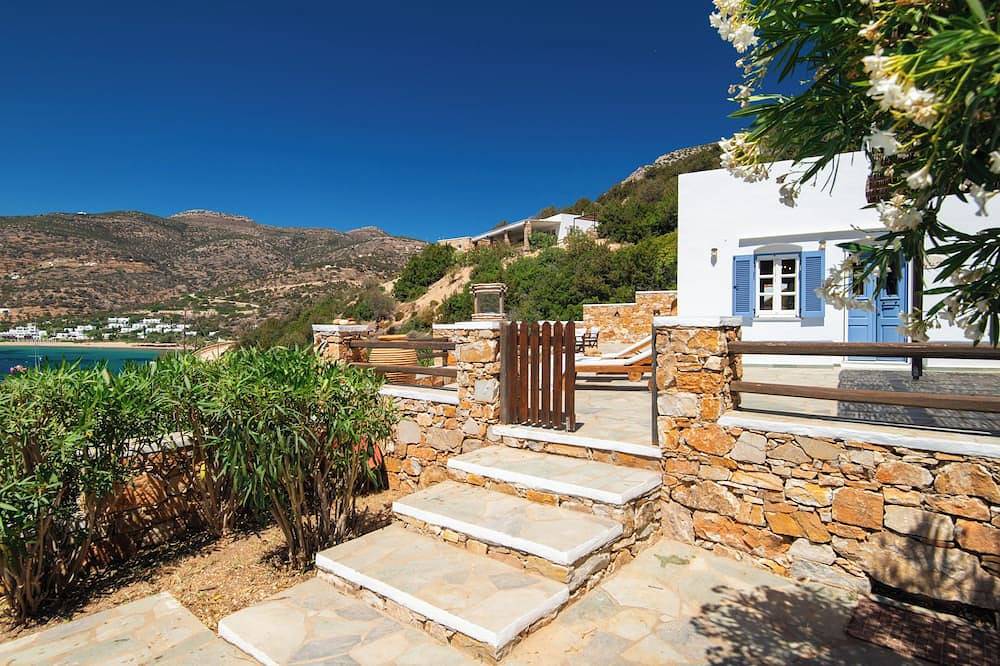 Sifnos Theros Villa in Vathi Beach, Sifnos