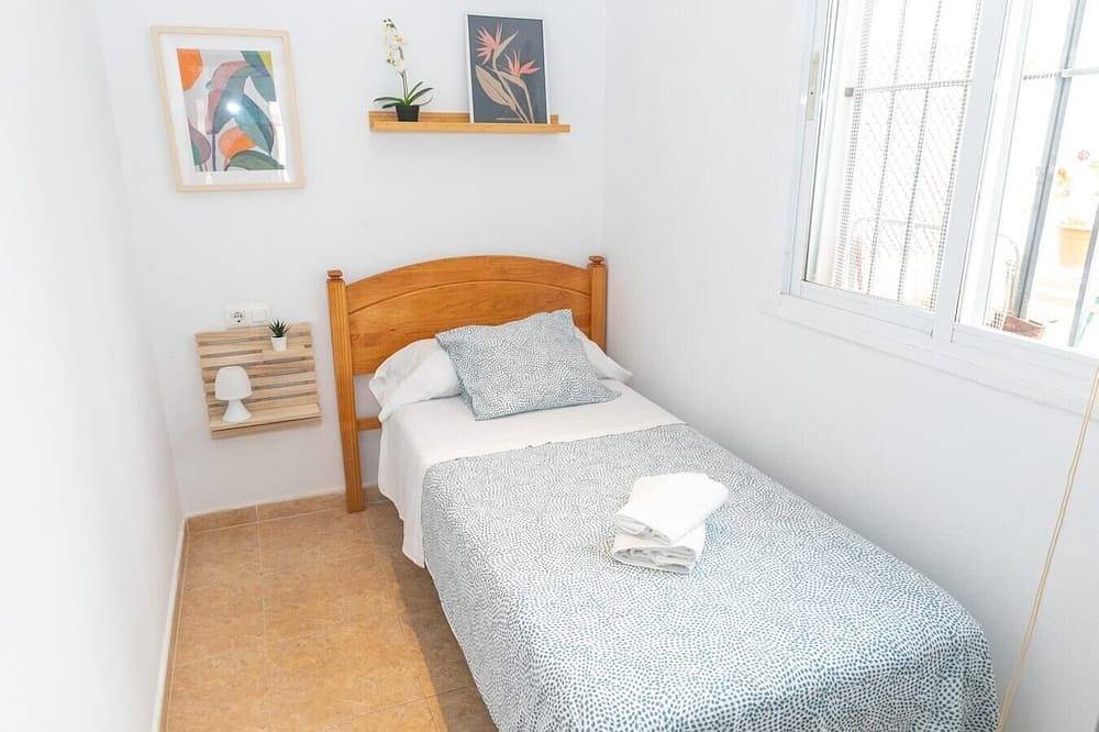 Apartamento entero, Casa Poniente | Acogedora Casa en Casco Histórico in Playa Barbate, Barbate