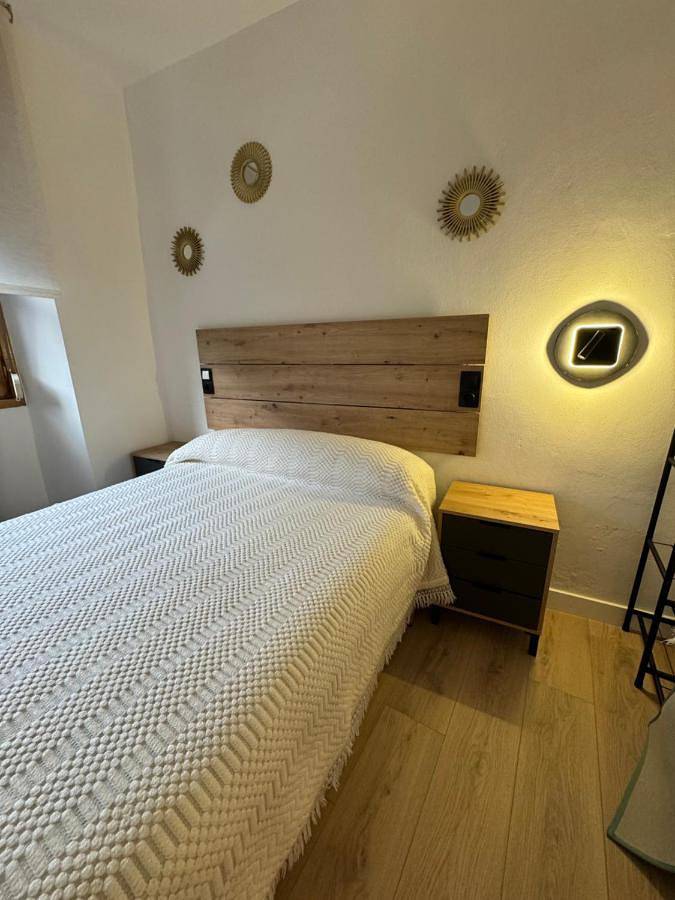 Apartamento para 3 personas, con vistas y terraza, Se admiten mascotas en Cangas del Narcea