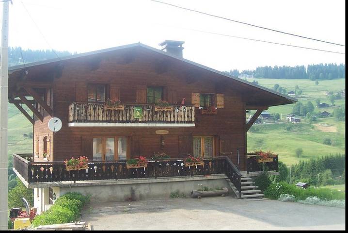 Chalet pour 8 personnes, avec balcon dans Massif du Mont-Blanc