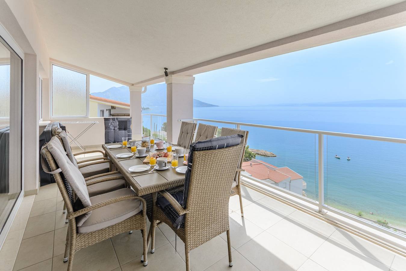 Geheel appartement, Apartments Hope - Three-Bedroom Apartment with Jacuzzi and Terrace with Sea View in Dugi Rat, Split-Dalmatië