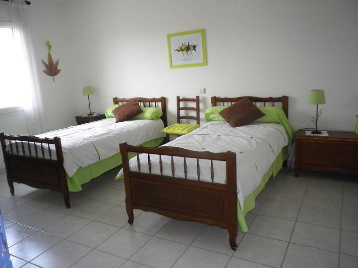Gîte pour 5 personnes, avec piscine et terrasse à Chatuzange-le-Goubet