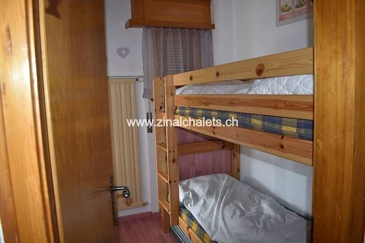 Ganze Wohnung, Wohnung im Gebäude in Zinal - 1 Schlafzimmer mit 1 Doppelbett (140x200) - 1 Schlafzimmer mit 2 Etage in Ayer (Anniviers), Anniviers