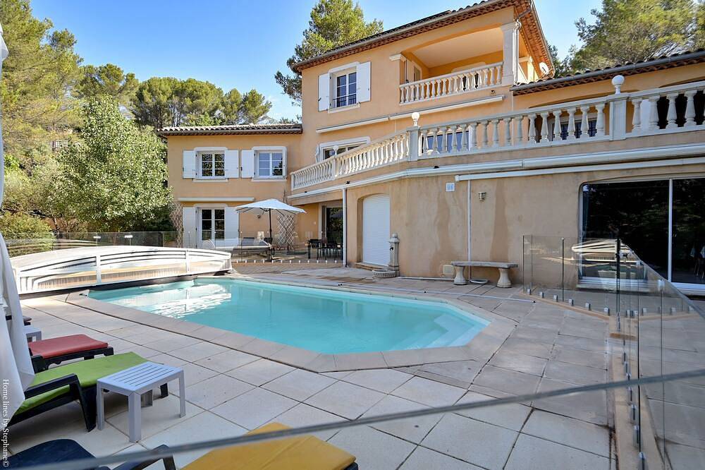 Ganze Wohnung, Large studio with terrace and pool view in La Bouilladisse, Marseille und Umgebung