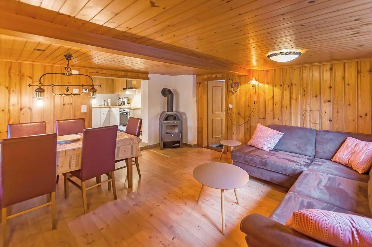 Charming Little Chalet for 6 People & Free Ski Lockers in Grindelwald, Verwaltungskreis Interlaken-Oberhasli
