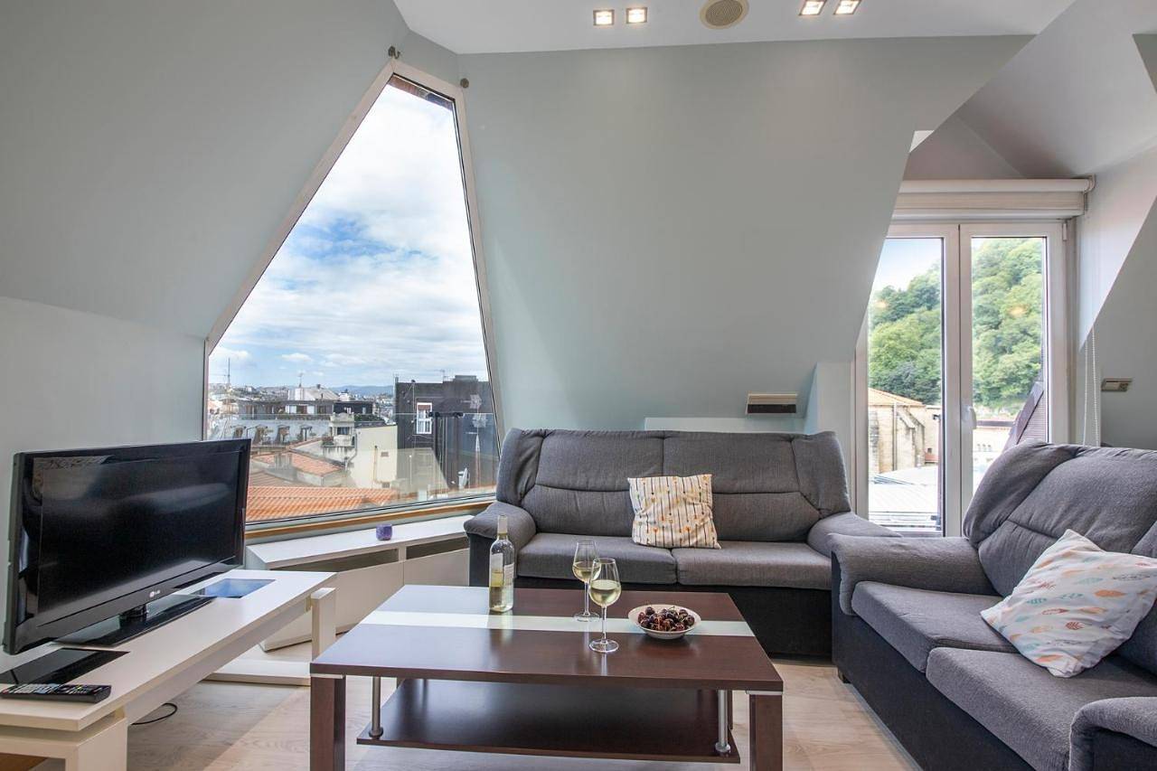 Ganze Wohnung, Luxury Duplex Penthouse With Terrace-Old Town in Playa de la Concha, San Sebastian