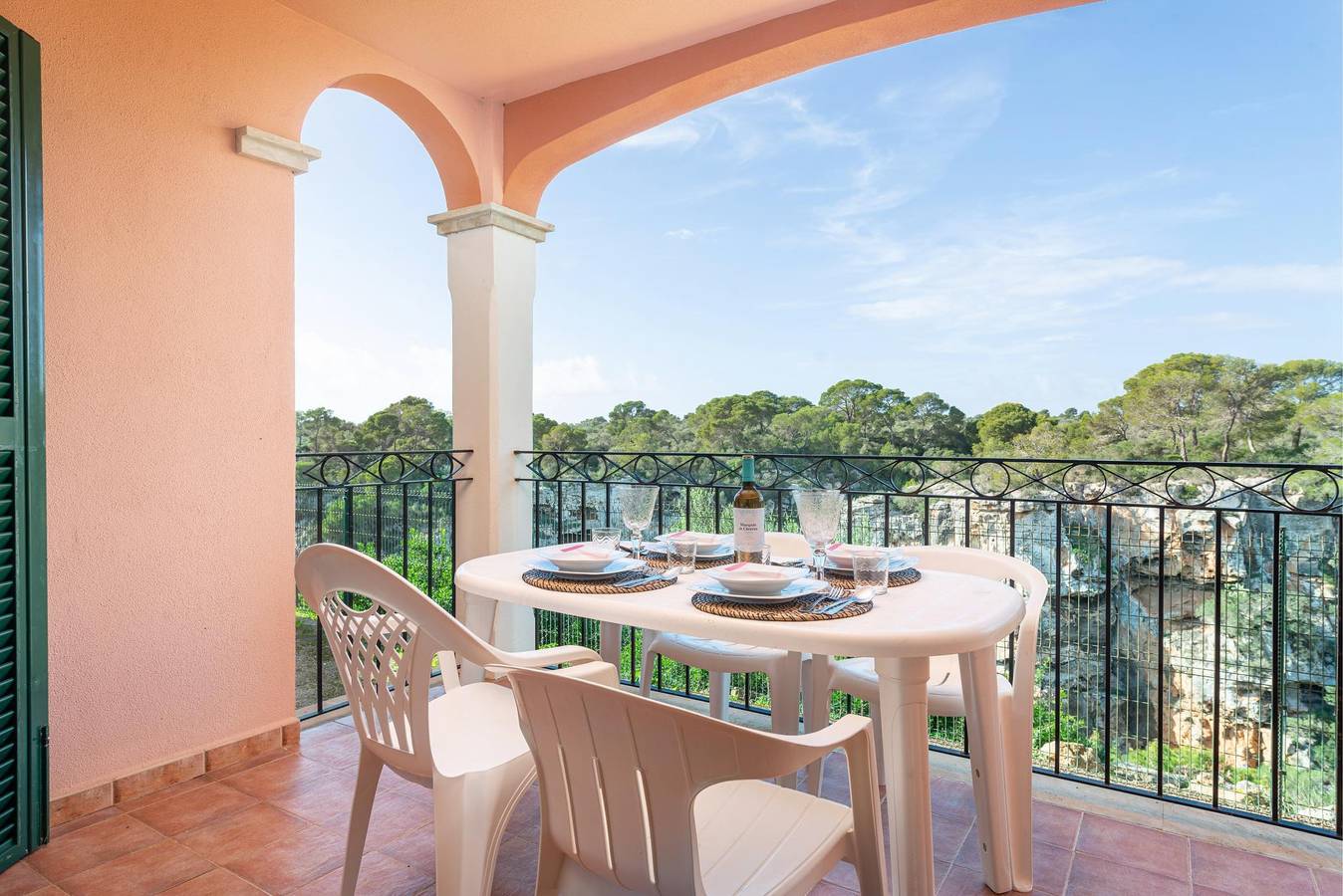 Apartamento vacacional entero, The Torrent'S Observer Holiday Home - Encantador apartamento con Wifi gratis. in Cala Pi, Lluchmayor