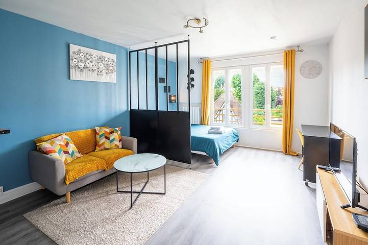 Appartement entier, Le studio epure du commandant in Évreux, Région d'Évreux