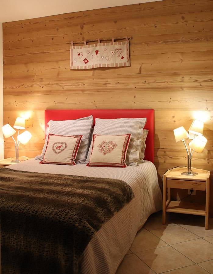 Gîte pour 4 personnes, avec Terrasse et Vue à Thônes - 2