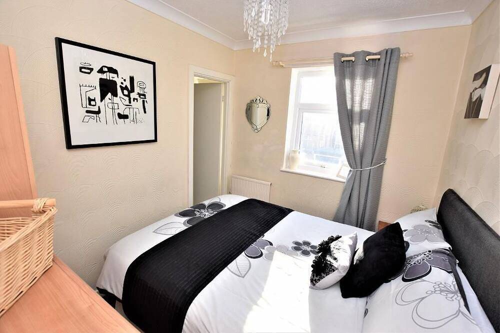 Entire apartment, Lovely cosy double apartment in Blackpool Pleasure Beach, North West England