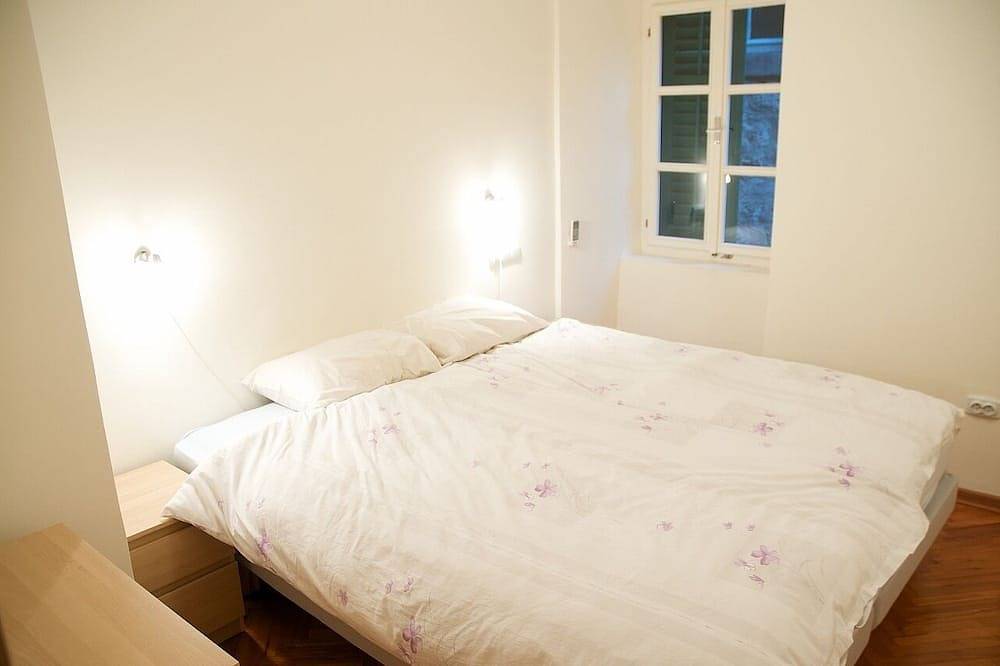 Ganze Wohnung, Geräumige Wohnung im Herzen der Altstadt in Kotor, Boka Kotorska