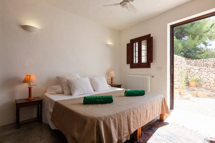 Location de vacances pour 12 personnes, avec terrasse et jardin à Sant Antoni de Portmany - 4