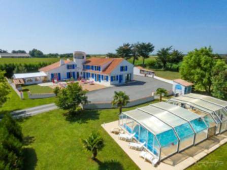 Maison d’hôte pour 2 personnes, avec Terrasse et Jardin ainsi que Piscine et Vue à Jard-sur-Mer