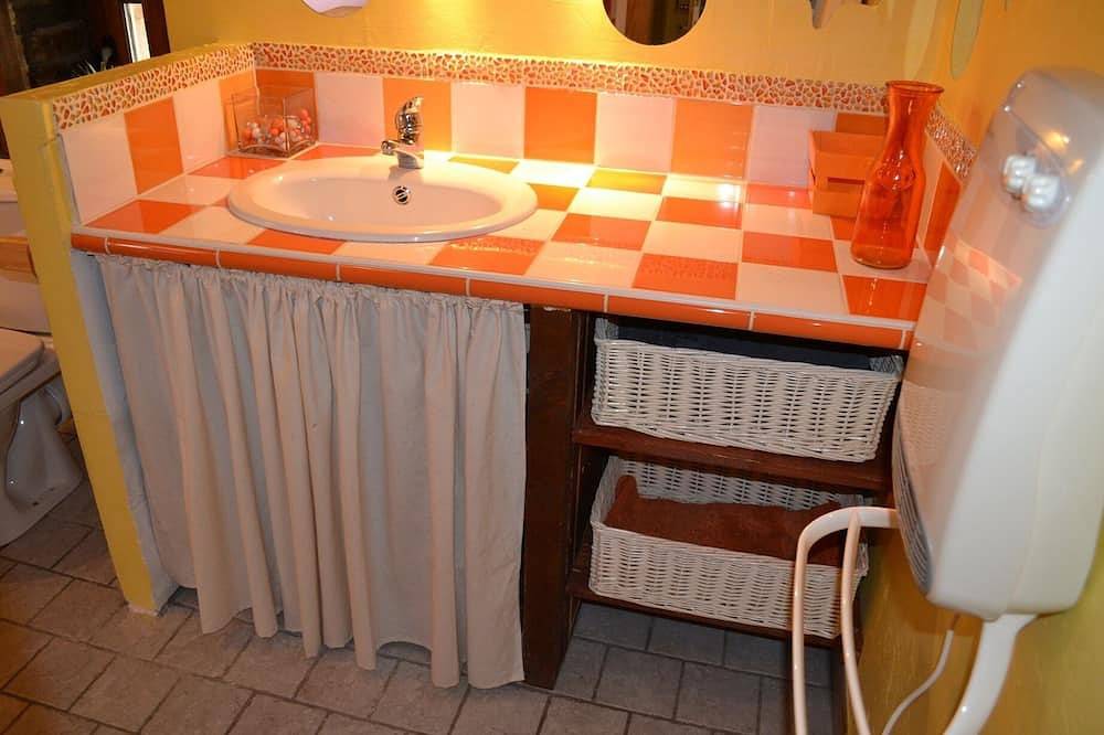 Casa Con Encanto Al Borde Del Parque Nacional Cevennes in Meyrueis, Cevenas