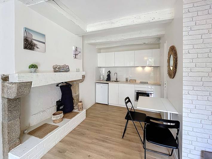 Ganzes Studio, Charmantes, neu renoviertes Studio mit Terrasse - Haustiere erlaubt, kostenloses Wlan in Granville, Côte de la Déroute
