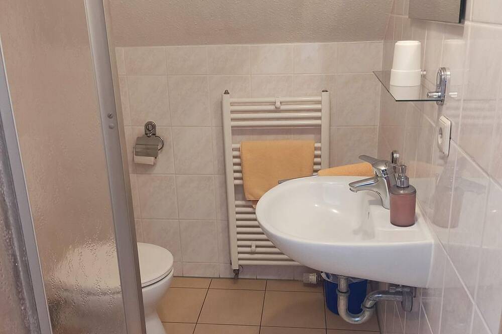 Doppelzimmer (5), Dusche, Wc, 2 Aufb. mgl. - Berggasthaus Schöne Aussicht in Klingenthal, Chemnitz und Umgebung
