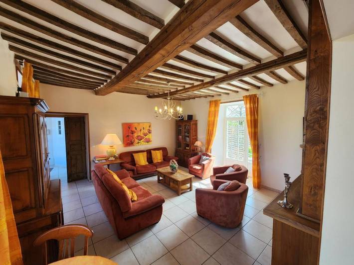 Location de vacances pour 12 personnes, avec jacuzzi et terrasse à Millières - 3
