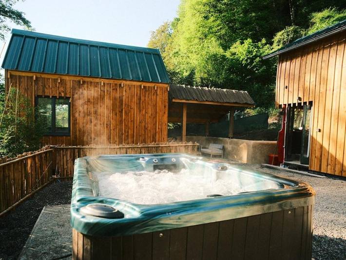Chalet pour 5 personnes, avec Jacuzzi ainsi que Terrasse et Vue