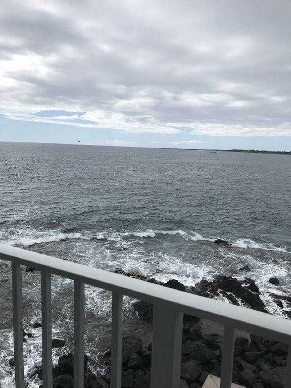 Ganze Wohnung, Alii Villas #332 Million Dollar Ocean View. Watch Dolphins, Coastal Vibes. in Komohana Kai, Kailua-Kona