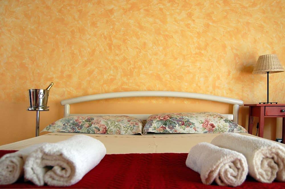 Residenza la Canonica / Studio Dependance in Pesaro, Valle del Metauro