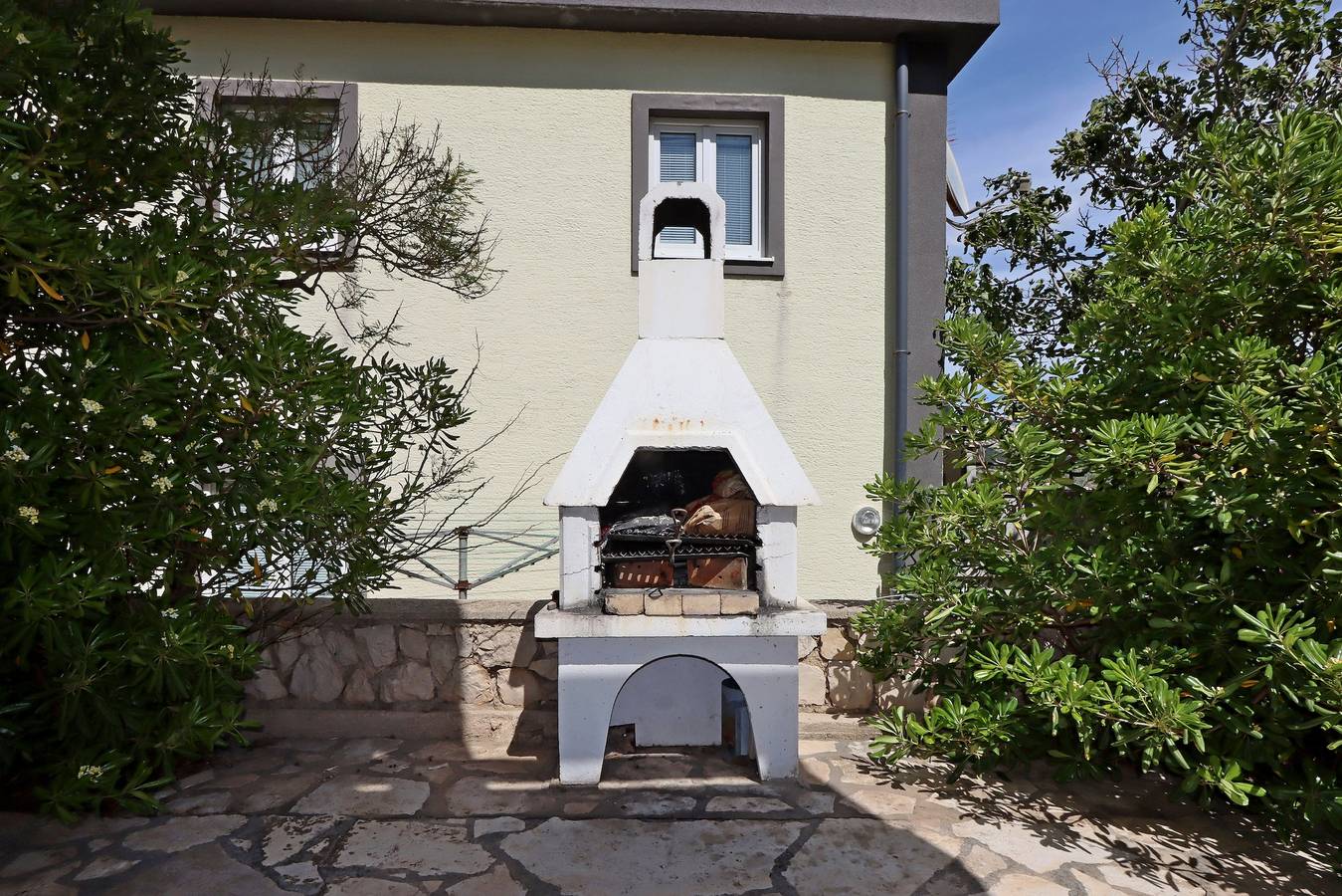 Entire apartment, One bedroom apartment with balcony and sea view Pag A-18325-c in Pag Town, Pag Island
