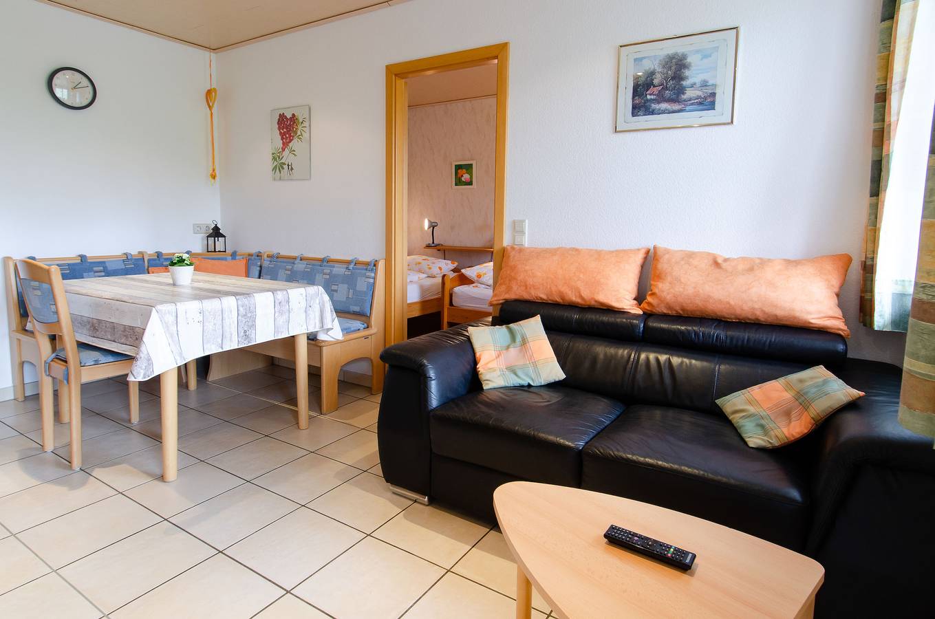Ganze Wohnung, Ferienwohnung 'Blumenwiese' mit Balkon und Wlan in Hofstetten, Mittlerer Schwarzwald