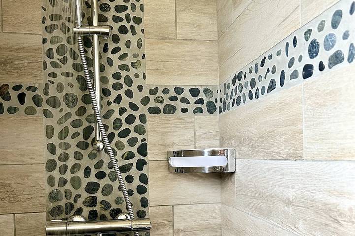 Location de vacances pour 5 personnes, avec piscine ainsi que sauna et jardin, animaux acceptés à Saint-Maurice-d'Ardèche - 3