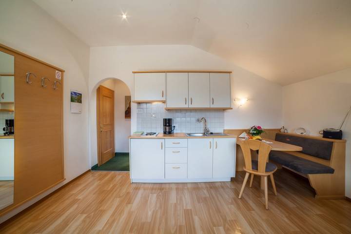 Hel lägenhet, Apartment "Texelblick Rainegg" with Mountain View, Wi-Fi, Garden & Balcony in Schenna, Sarntal Alperne