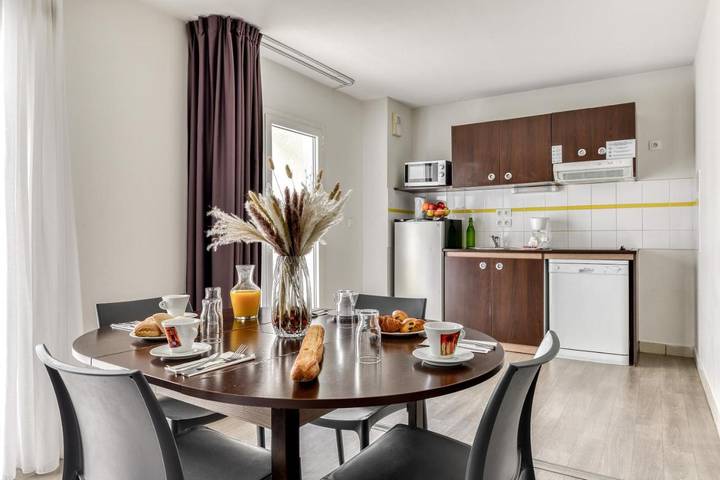 Location de vacances pour 2 personnes, avec terrasse, animaux acceptés à Béziers - 2