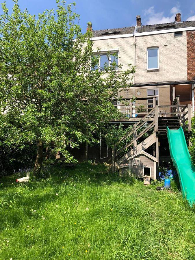 Appartement de vacances entier, Double Room with Private Bathroom in Court-Saint-Étienne, Province du Brabant wallon