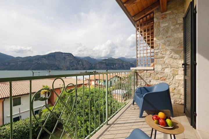 Ferienhaus für 5 Personen, mit Garten und Seeblick am Gardasee - 2