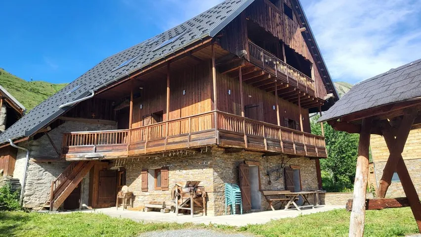 Apartamento de vacaciones para 8 personas, con vistas y jardín - 1