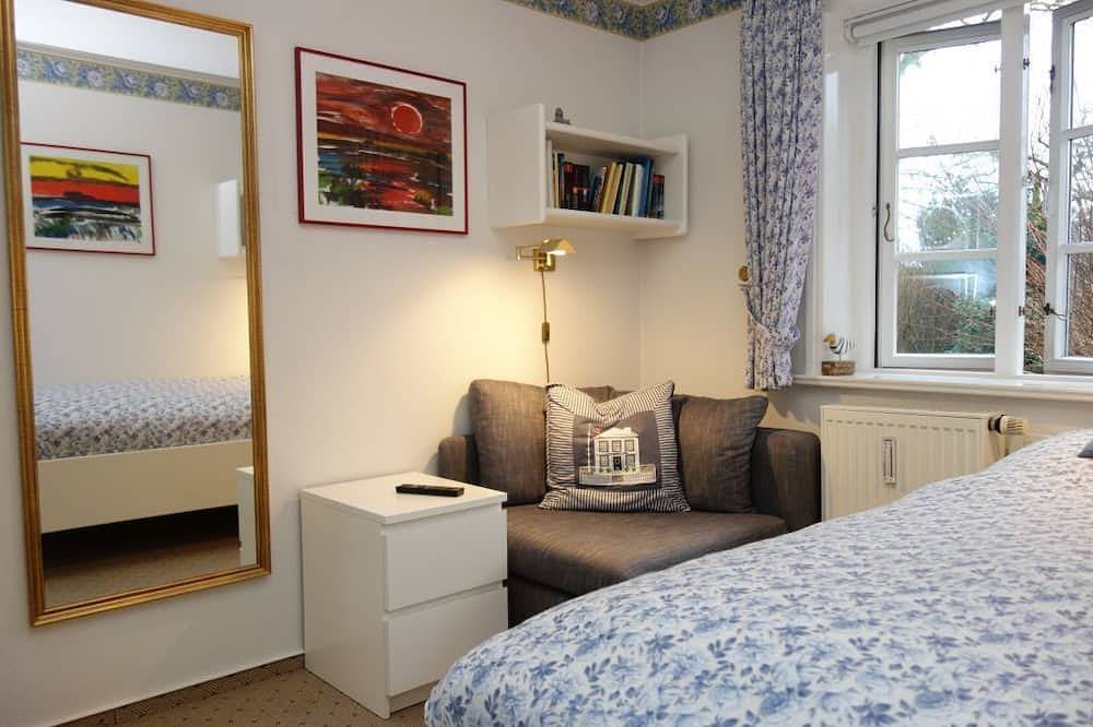 Ganze Wohnung, Die Sonnenblume - herrlich gemütlich, im friesischen Stil eingerichtet, in \"Frie in Oevenum, Föhr