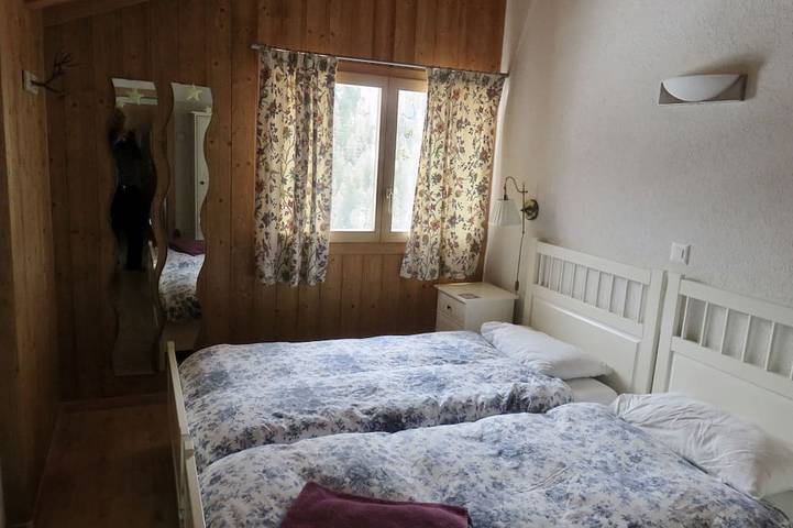 Ganze Wohnung, Ski-in-ski-out apartment with balcony. Exceptional mountain views in Grimentz, Anniviers