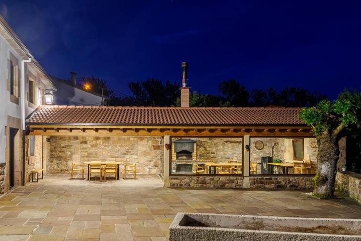 Casa rural para 20 personas, con jardín además de piscina y vistas en Cantabria - 3