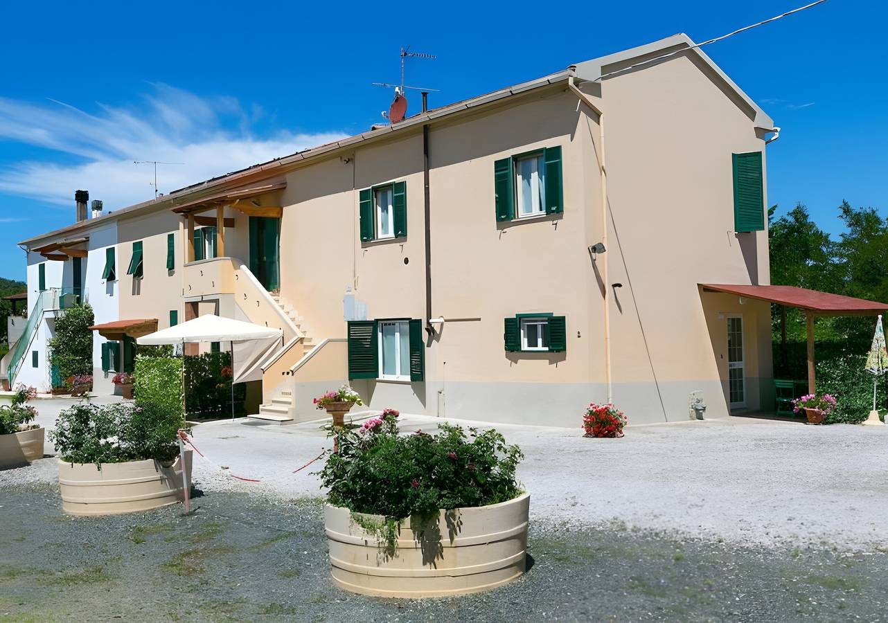 Camera 'Agriturismo Case Nuove - Camera Ste' con piscina condivisa, Wi-Fi e aria condizionata in Castellina Marittima, Costa degli Etruschi