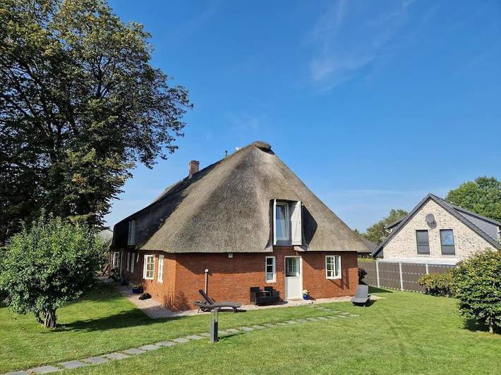 Ferienwohnung für 3 Personen, mit Terrasse und Garten in Rantrum