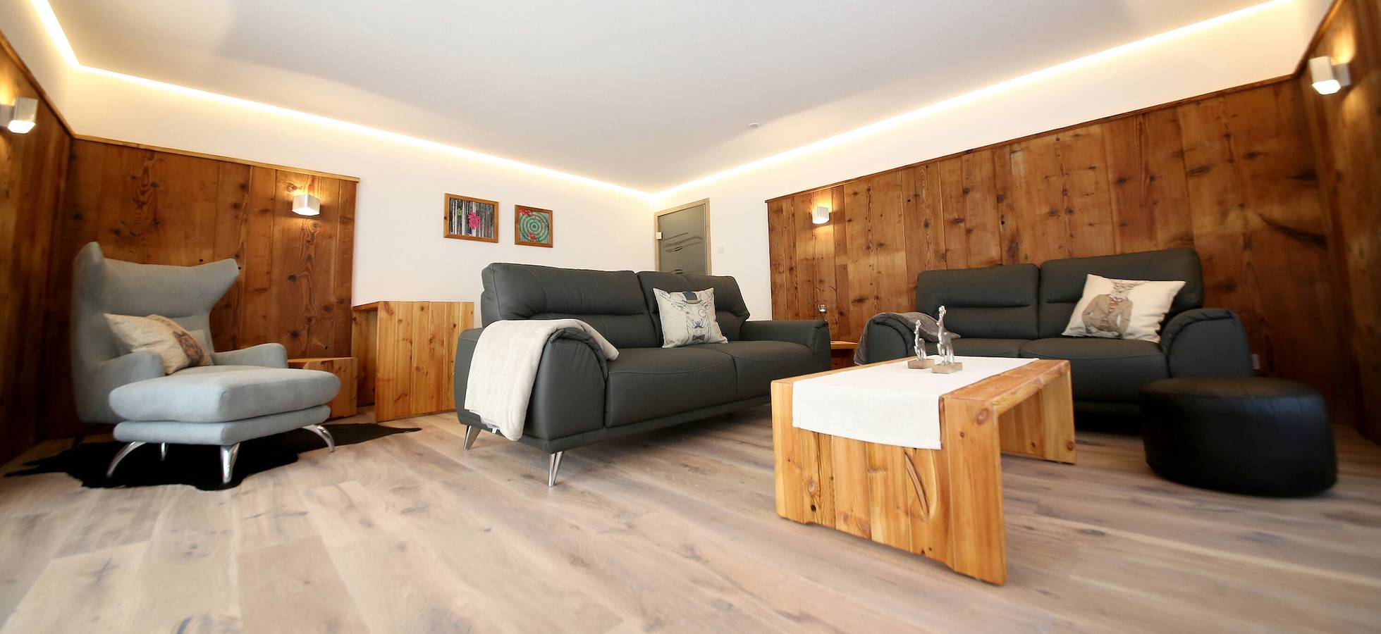 Ganze Wohnung, Ferienwohnung 'Holzwieb' mit privater Terrasse, Gemeinschaftsgarten und Wlan in Unterkirnach, Mittlerer Schwarzwald