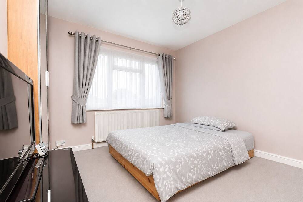 Sutton 30Mins to Central London  Sleeps7 Parking in Sutton (London), London