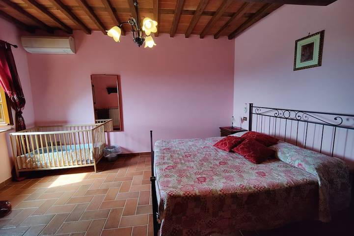 Casa indipendente nella natura adatta a famiglie e cani in Camaiore (Toscana), Riviera Toscana