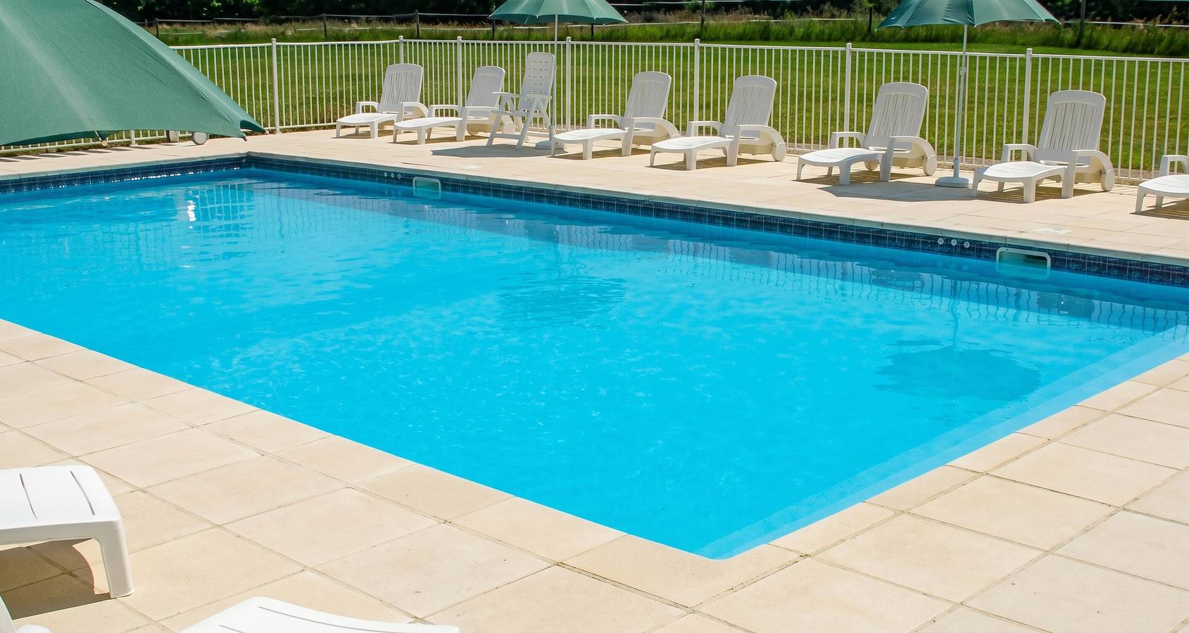 Maison spacieuse avec piscine partagée à Saint-Vincent-la-Châtre. in Saint-Vincent-la-Châtre, Région de Niort