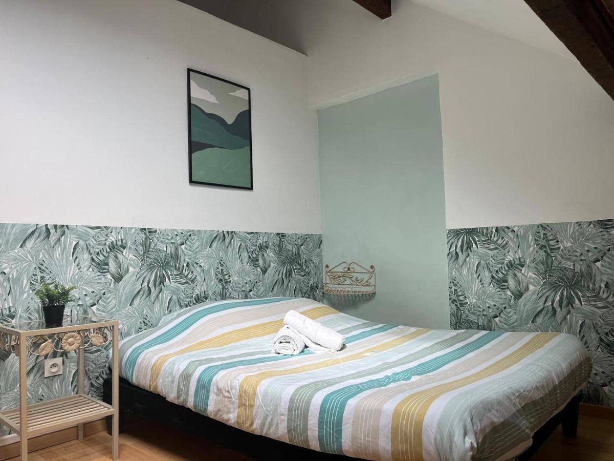 Appartement entier, Two-Bedroom Apartment in Évry-Courcouronnes, Essonne
